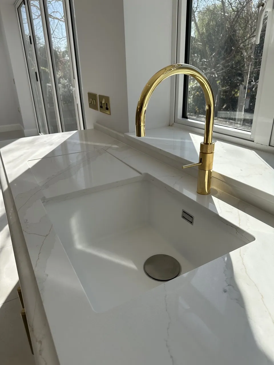 Brass tap and sink: Double-Storey Rear Extension in Hampstead by Alb Homes