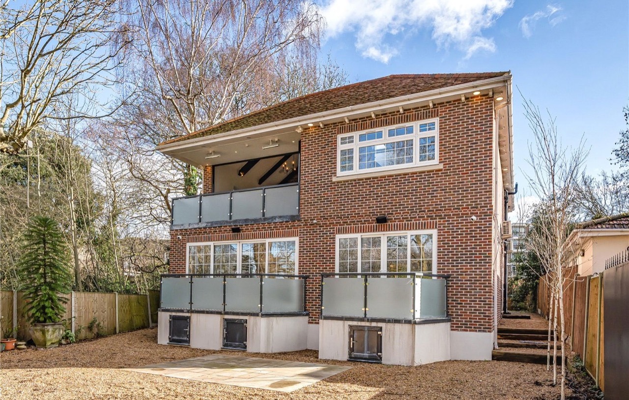 Rear elevation and balconies: New Build Family Home in Totteridge by Alb Homes