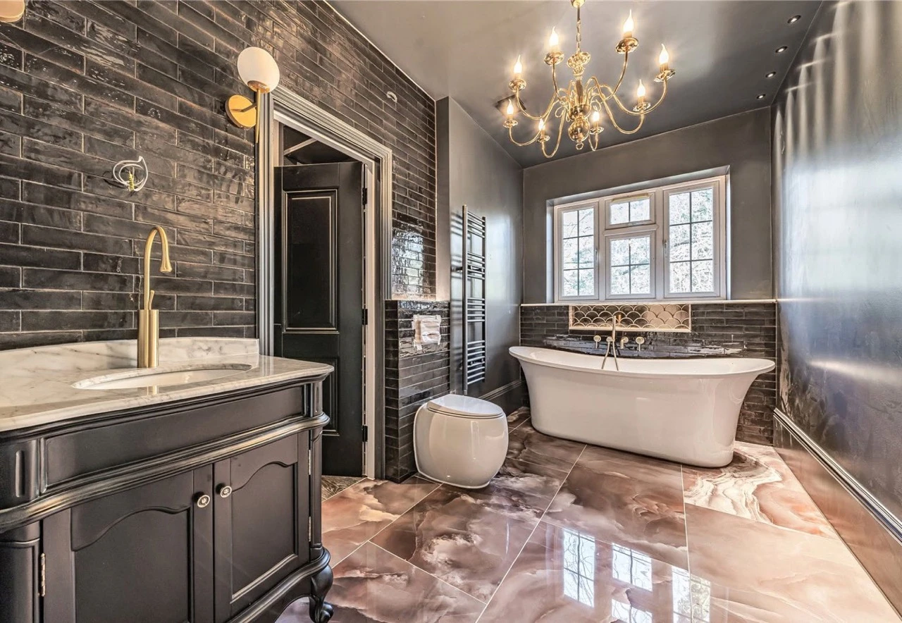 Main bathroom: New Build Family Home in Totteridge by Alb Homes